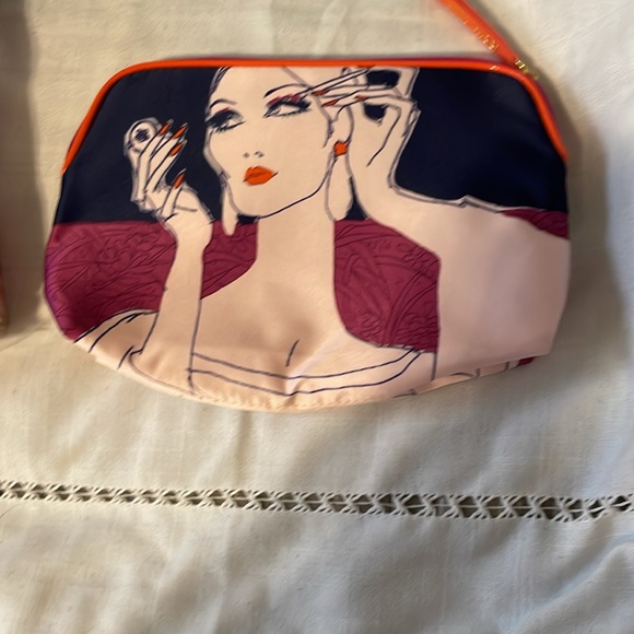 Estée Lauder Lip Collection,Mini Satin Pink Bag, 2 Beauty Bag, Unbranded Mirror - Picture 9 of 16